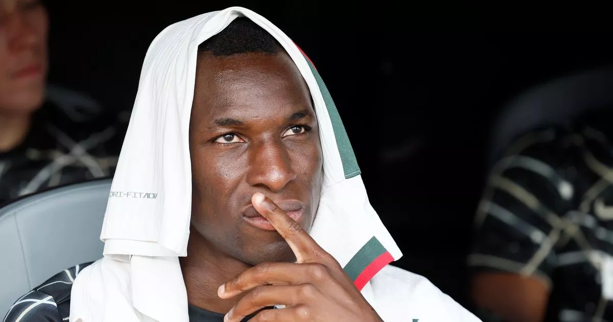 Man Utd 'hold talks' with Nicolas Jackson's representatives in shock transfer twist