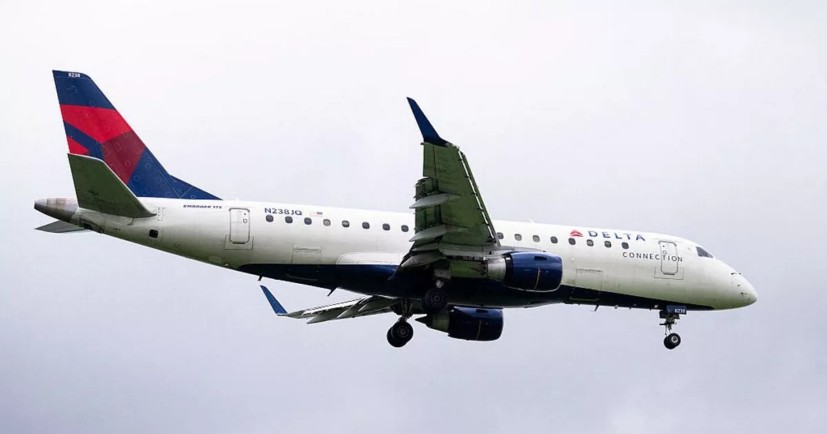 Moment shaken Delta pilot apologises after jet almost crashes with B-52 bomber