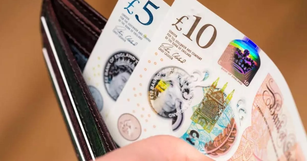 DWP opens up applications for free £300 payment for UK households