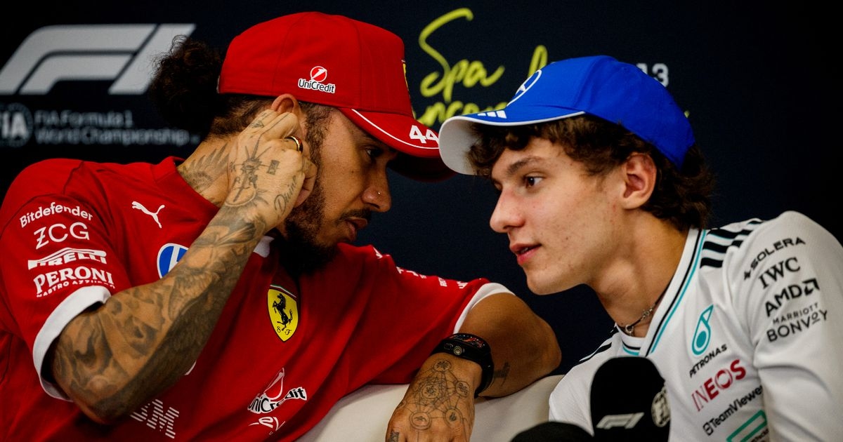 Lewis Hamilton puts Toto Wolff in awkward position with Kimi Antonelli offer