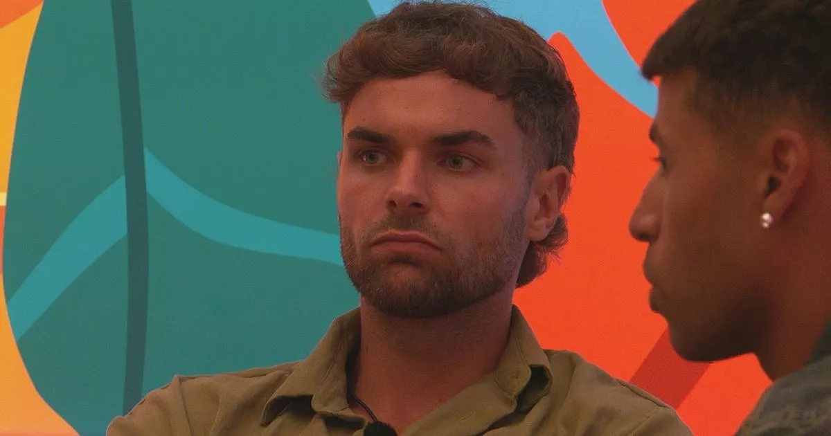 Love Island's Harry 'to quit villa' after brutal Helena showdown, fans say