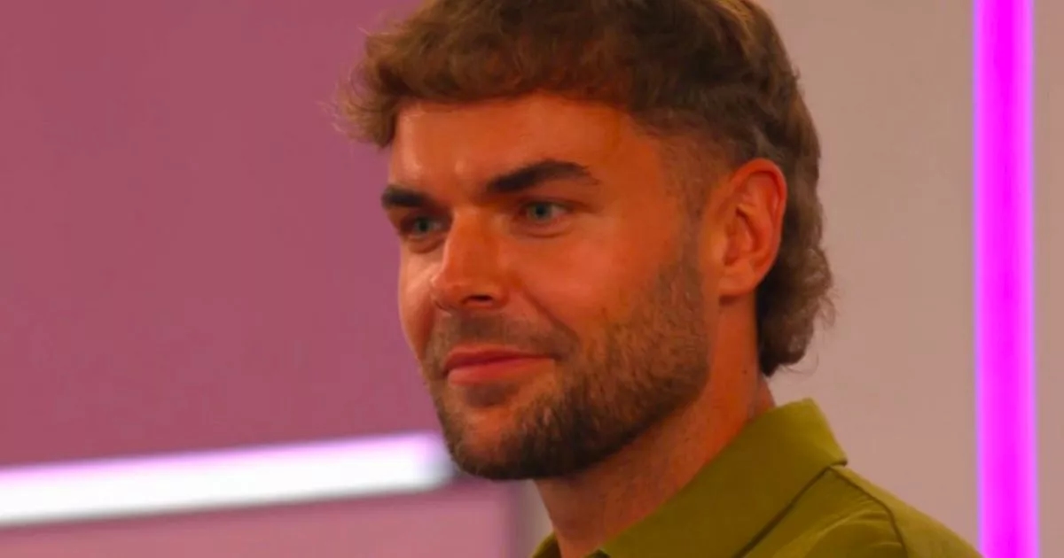 Love Island fans say they have 'no shame' amid Harry's 'game plan' as he makes savage switch