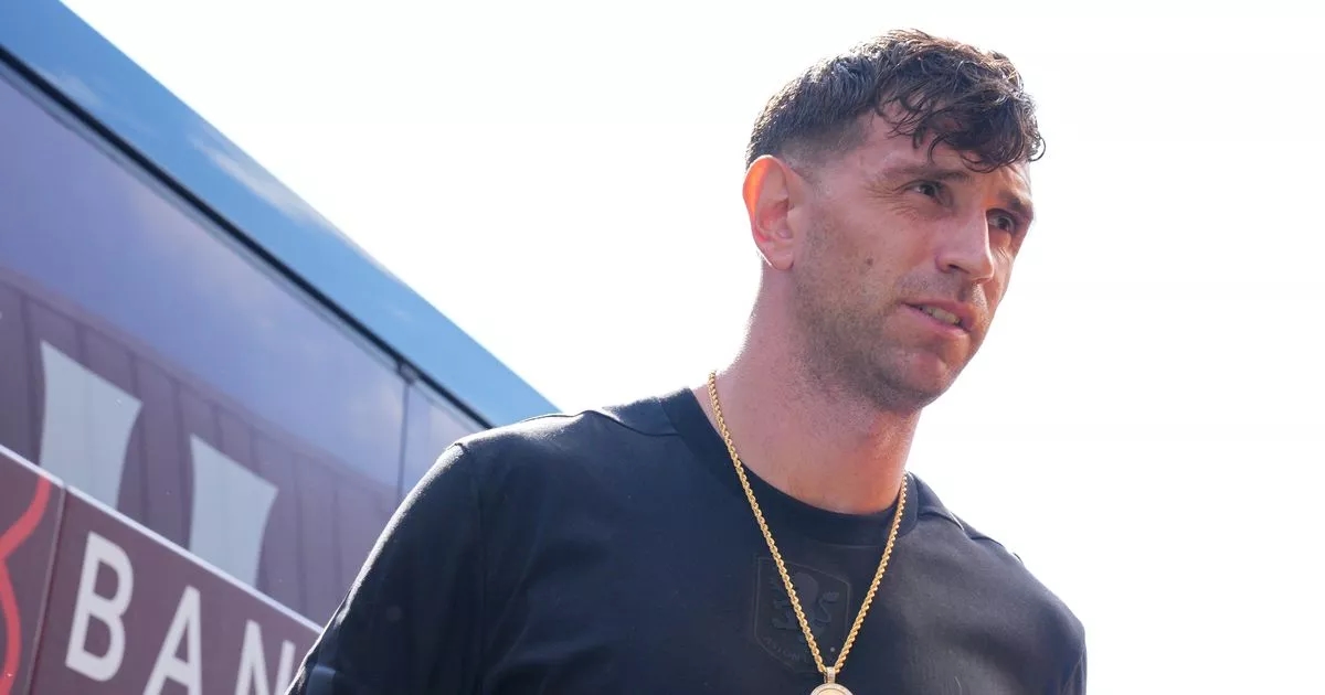 Man Utd sign off on goalkeeper loan transfer amid Emi Martinez frustration