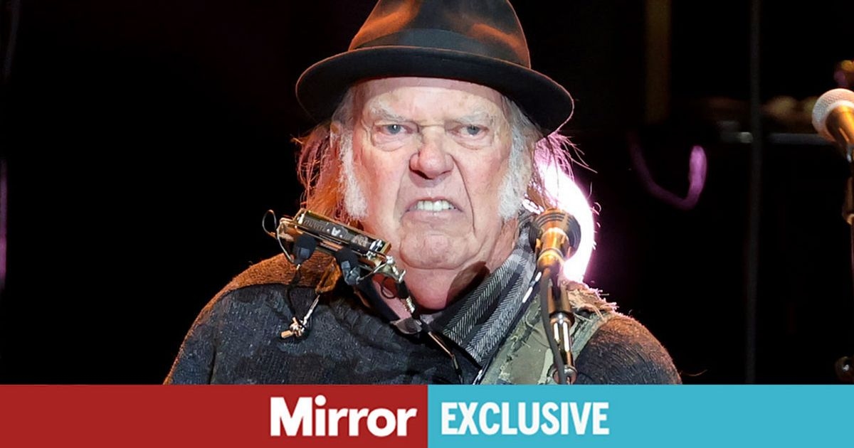 Neil Young makes dramatic U-turn over Glastonbury performance in announcement
