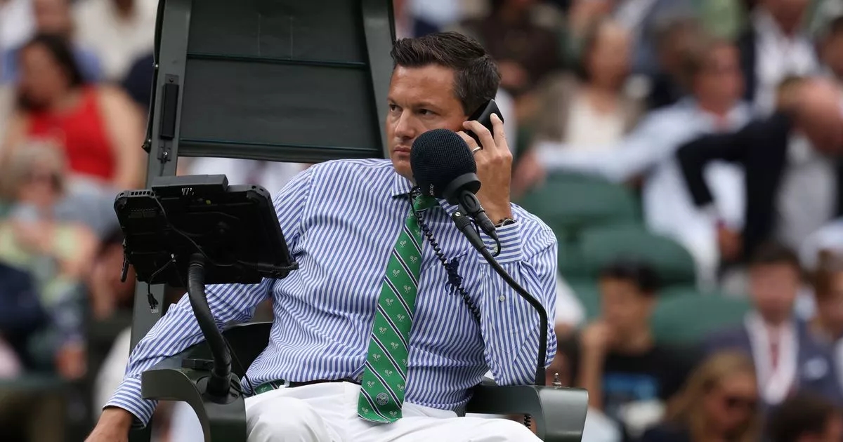 Wimbledon match paused by major technology failure after Emma Raducanu complaint