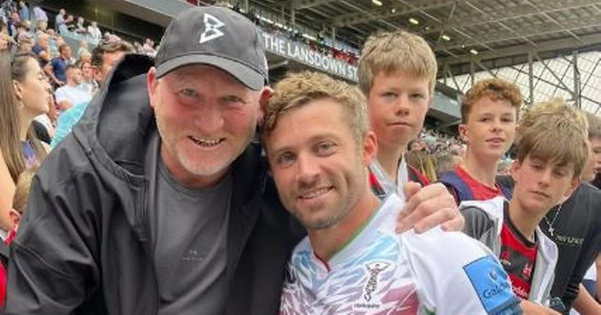 Neil Jenkins writes a message to Leigh Halfpenny after being replaced by him and everyone is blown away