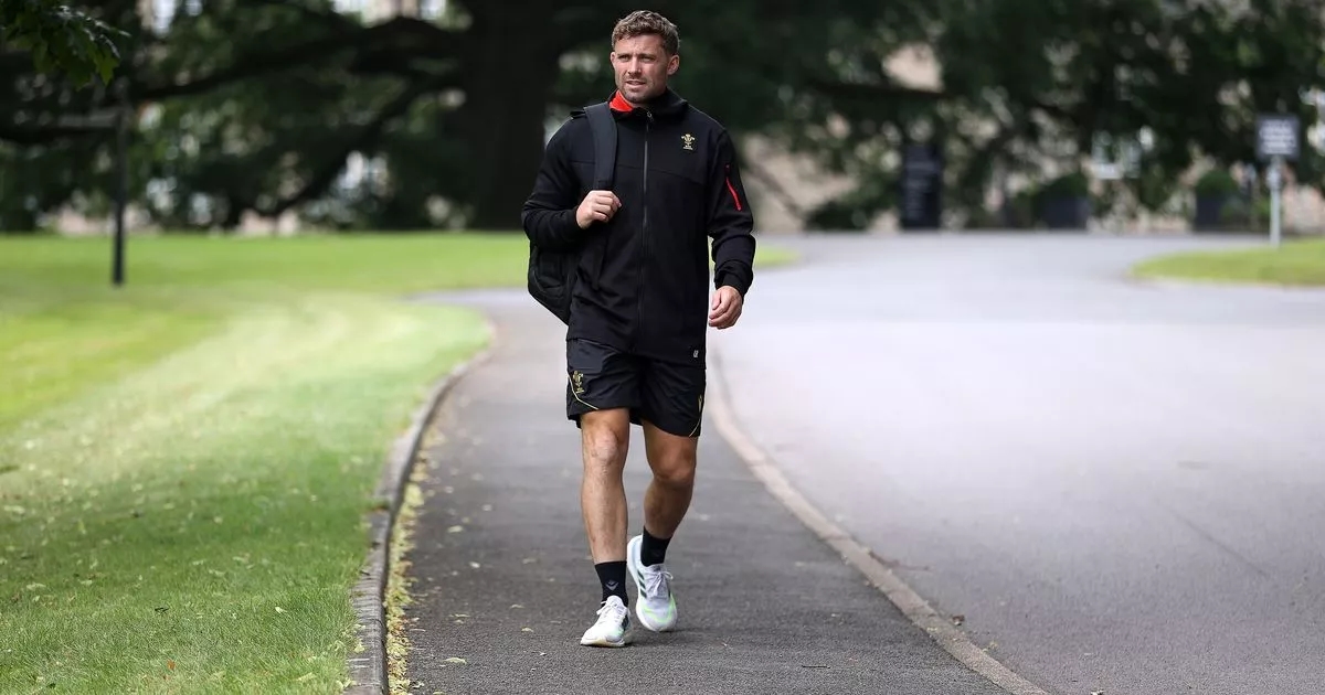 Today's rugby news as Welsh rugby legend to be knighted and Leigh Halfpenny starts new job