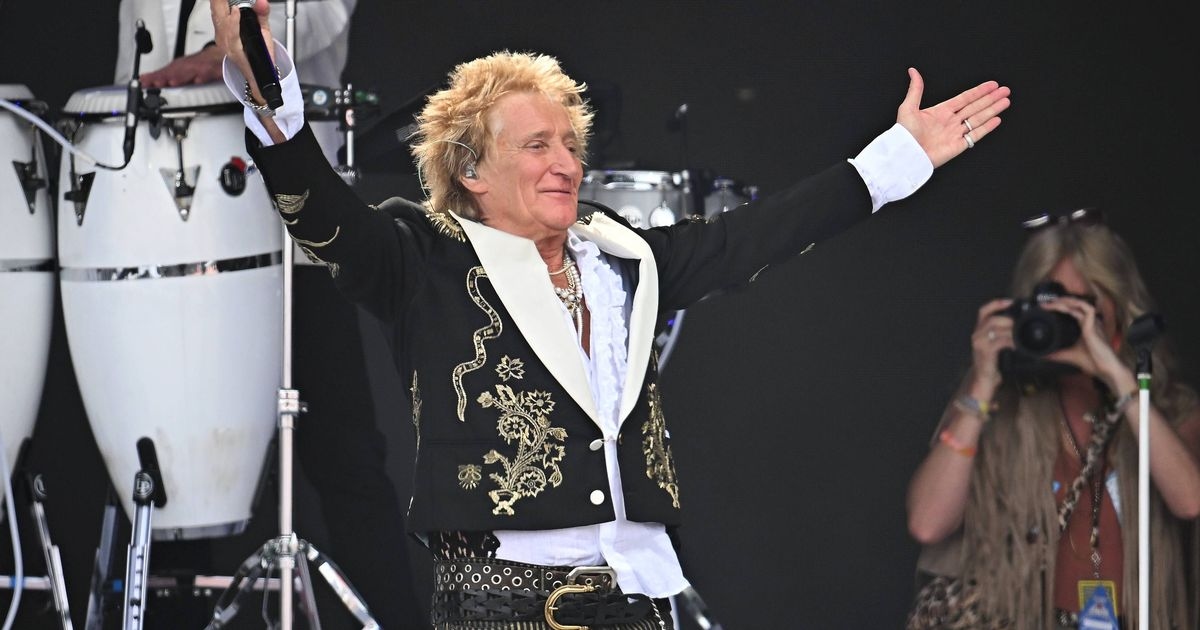 Glastonbury viewers all say the same thing about Rod Stewart's performance