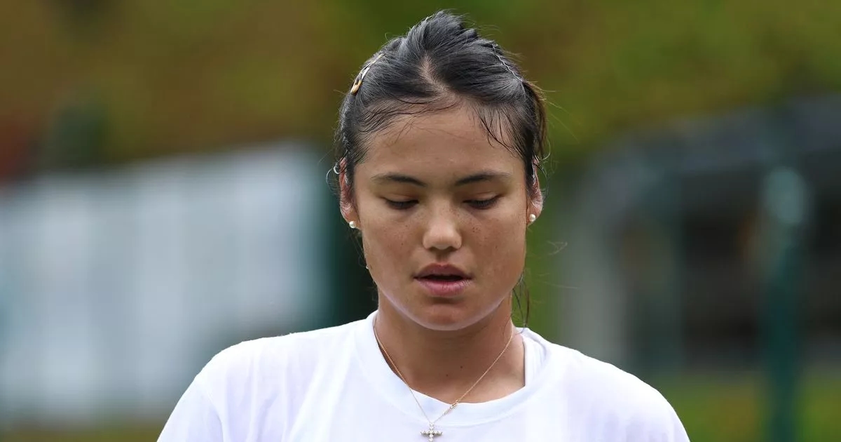 Emma Raducanu forced to change clothes at Wimbledon after sparking anger
