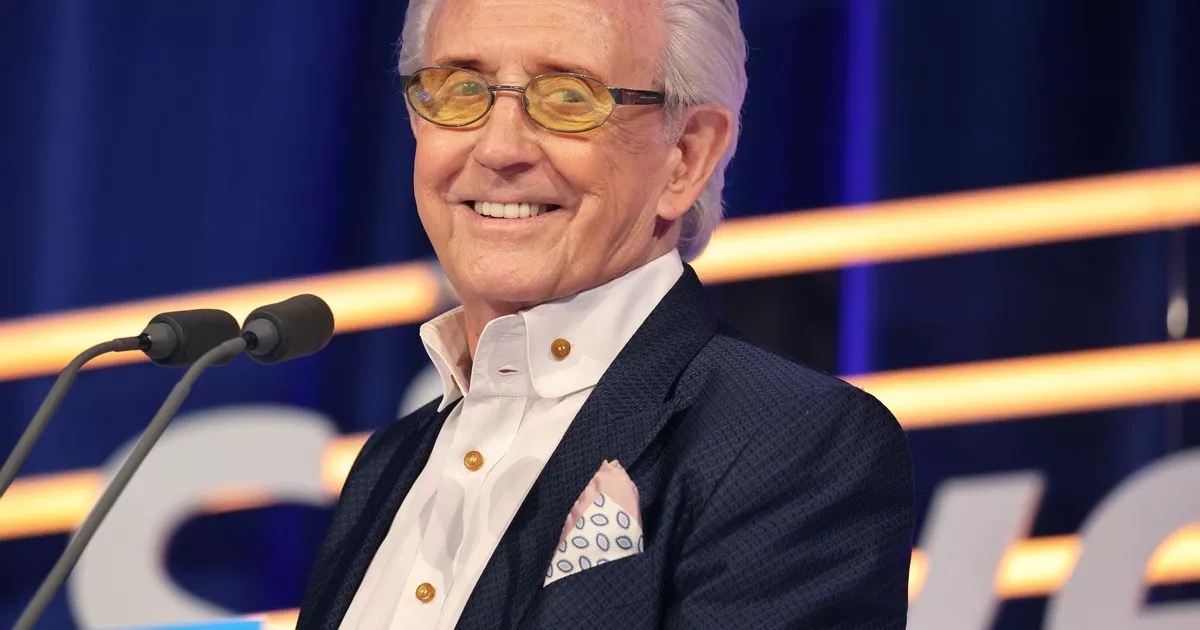 Tony Christie lucky he does one thing doctors recommend for dementia