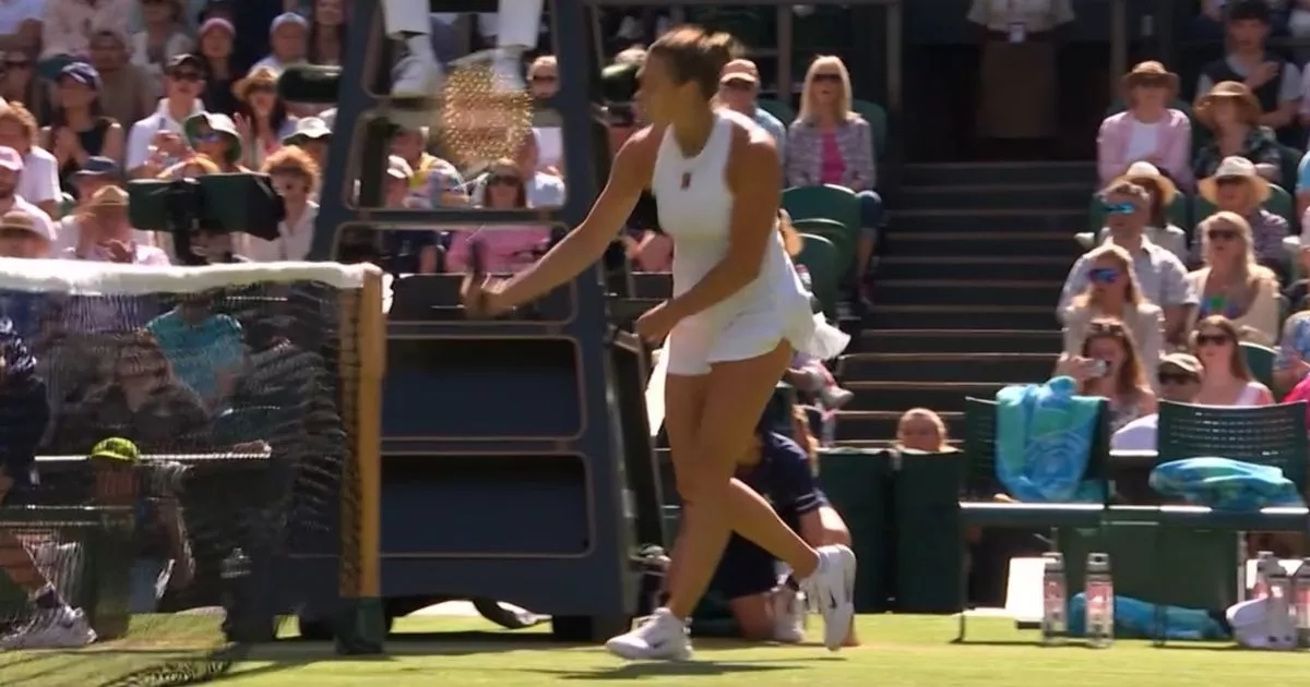 Aryna Sabalenka stuns Wimbledon crowd with furious act as umpire issues warning over conduct
