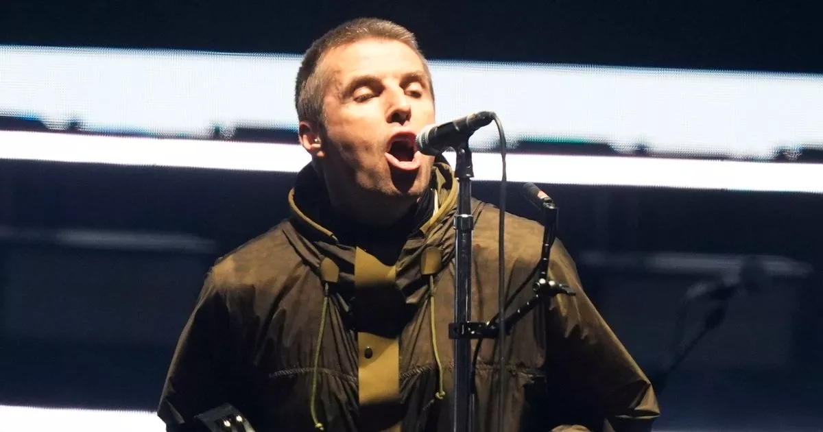 Oasis fans say they paid for a private box at Cardiff gigs only to be told at the gate that it didn't exist