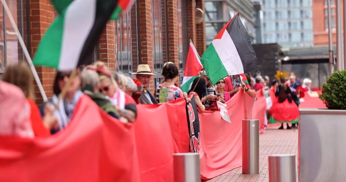 Why people formed a huge line around the Senedd