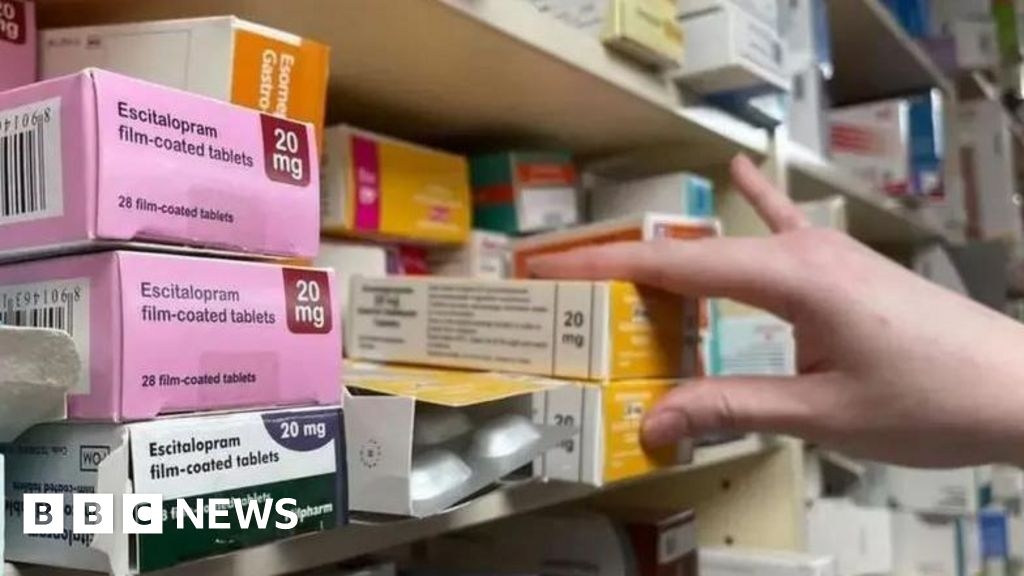 Isle of Man prescription fees frozen until after 2026 election