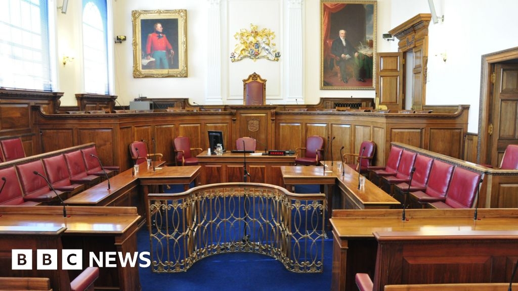 Deputies to draw lots for States of Guernsey seats