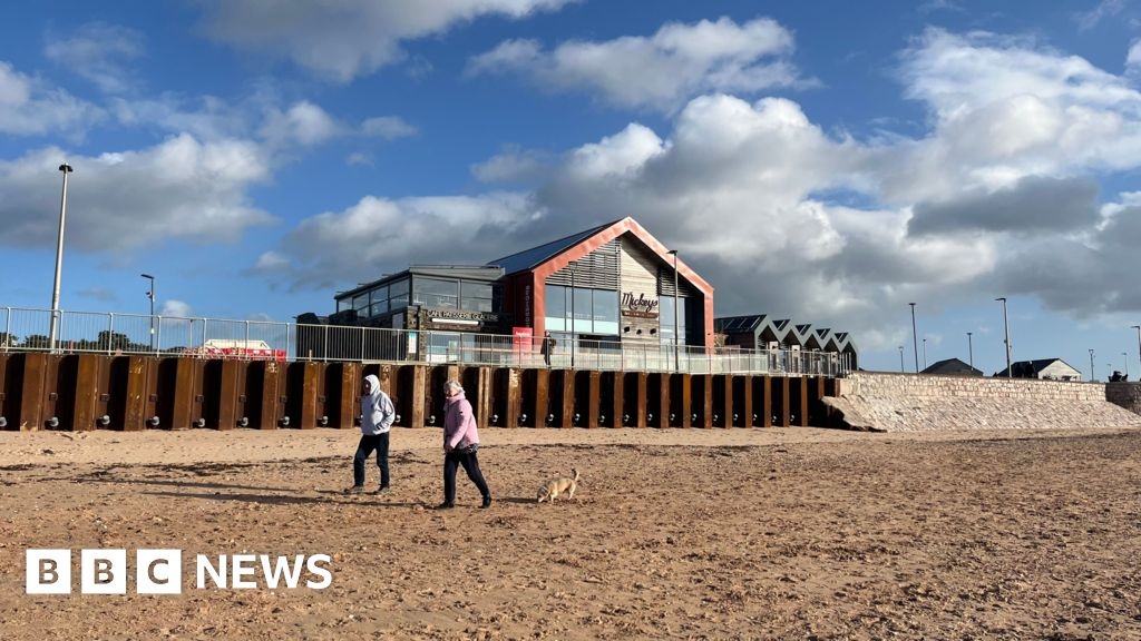 Second phase of urgent Exmouth sea wall repairs complete
