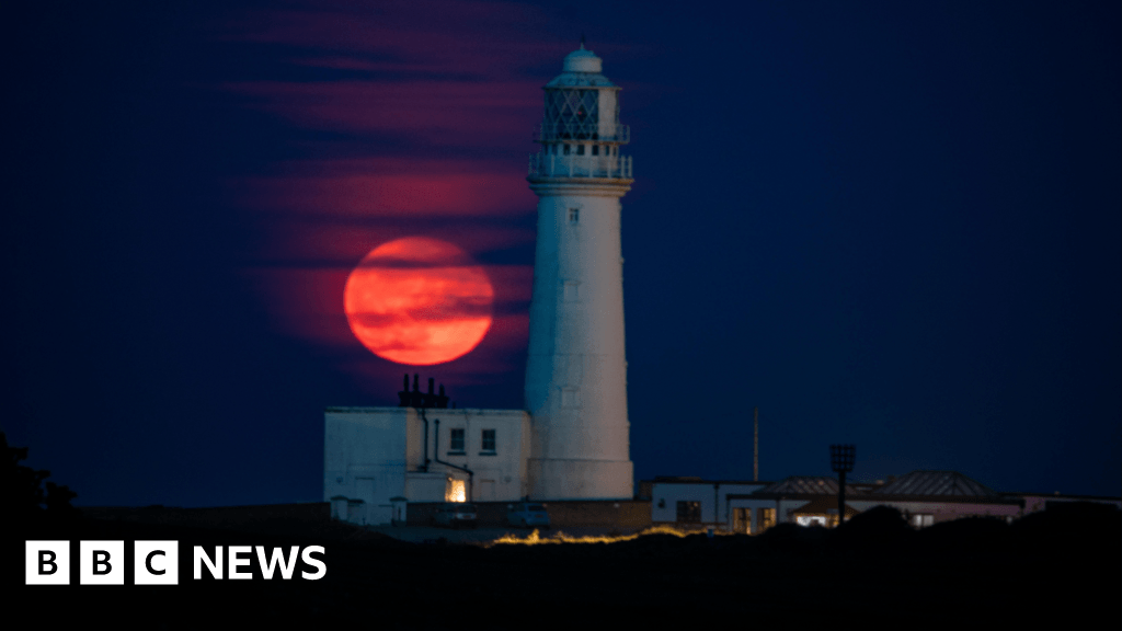 Strawberry Moon stuns skies across Yorkshire