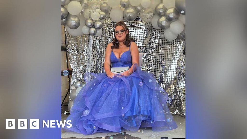 Bolton teenager arrives for her prom night in dad's removal van