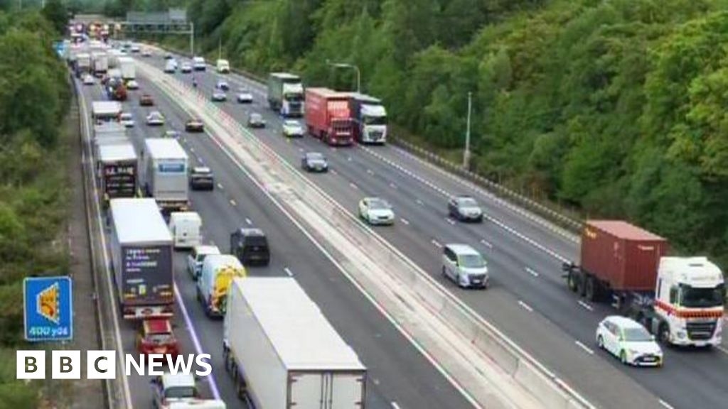 M1 closed northbound due to serious collision in Bedfordshire