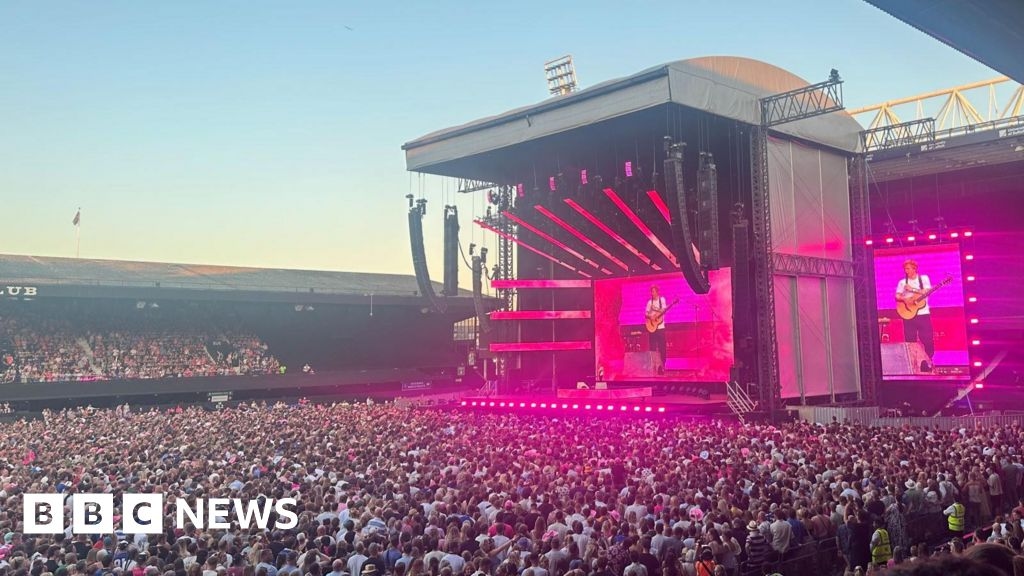 Ed Sheeran wows crowd during Ipswich homecoming concert