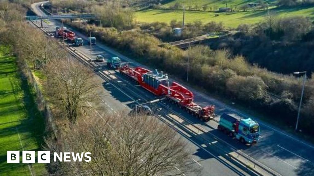 Abnormal load under escort to close North Yorkshire roads