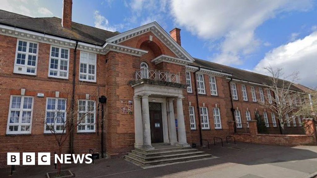 Investigation after video of Commonweal School fight shared online