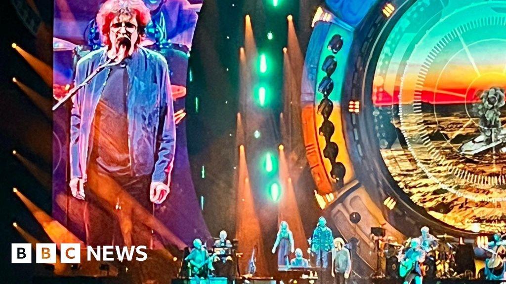 Jeff Lynne's ELO bid farewell to Birmingham