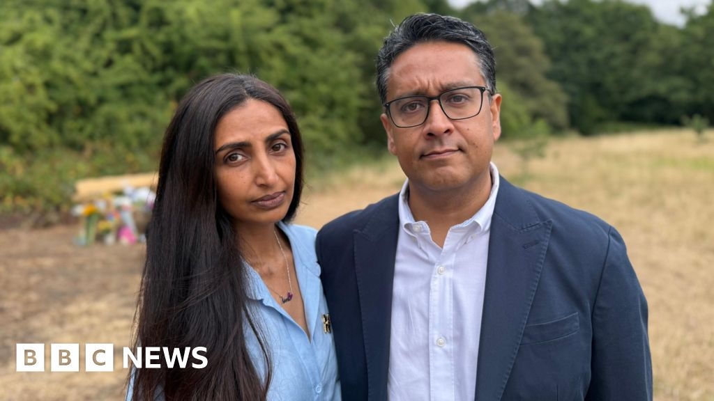 Grieving parents 'still waiting for answers' after Wimbledon school crash