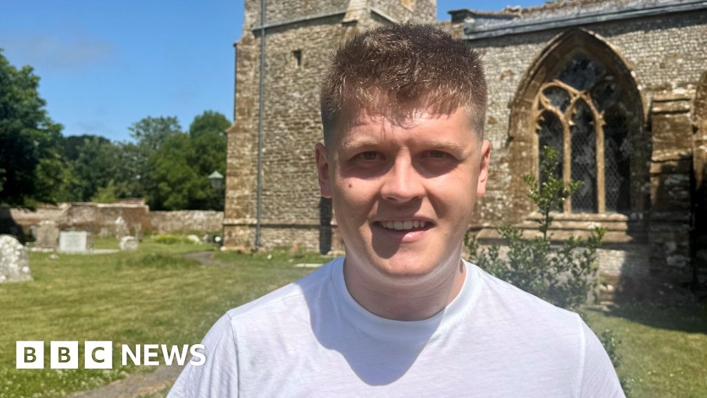 'I tend Surrealist painter's forgotten grave in Dorset'