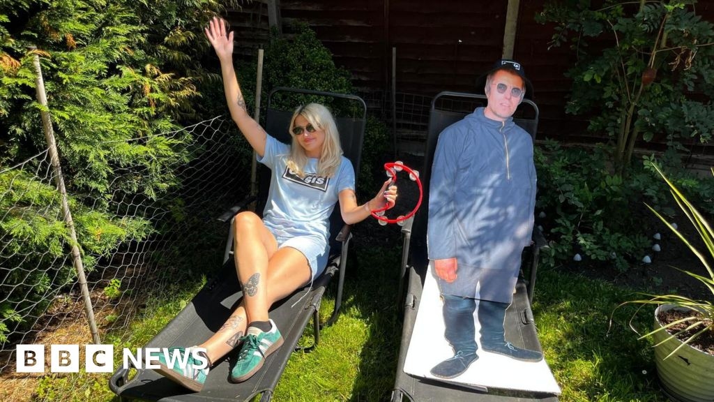 Oasis 'garden girl' says ticket callout offer went 'crazy viral'