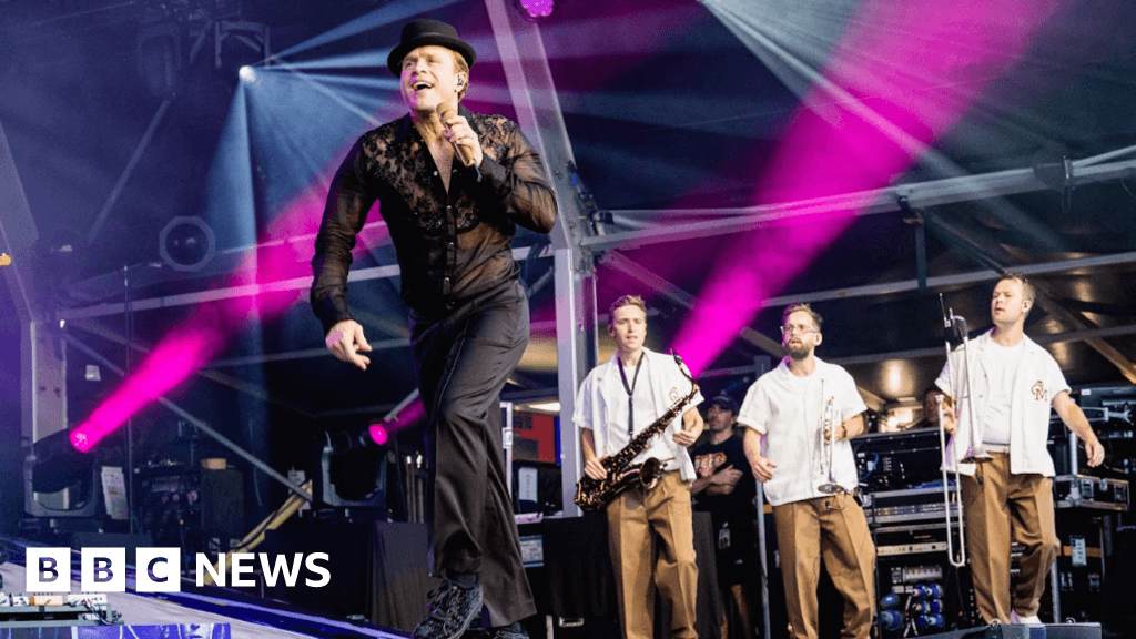 Bristol in Pictures: Olly Murs brings Bristol Sounds to a close