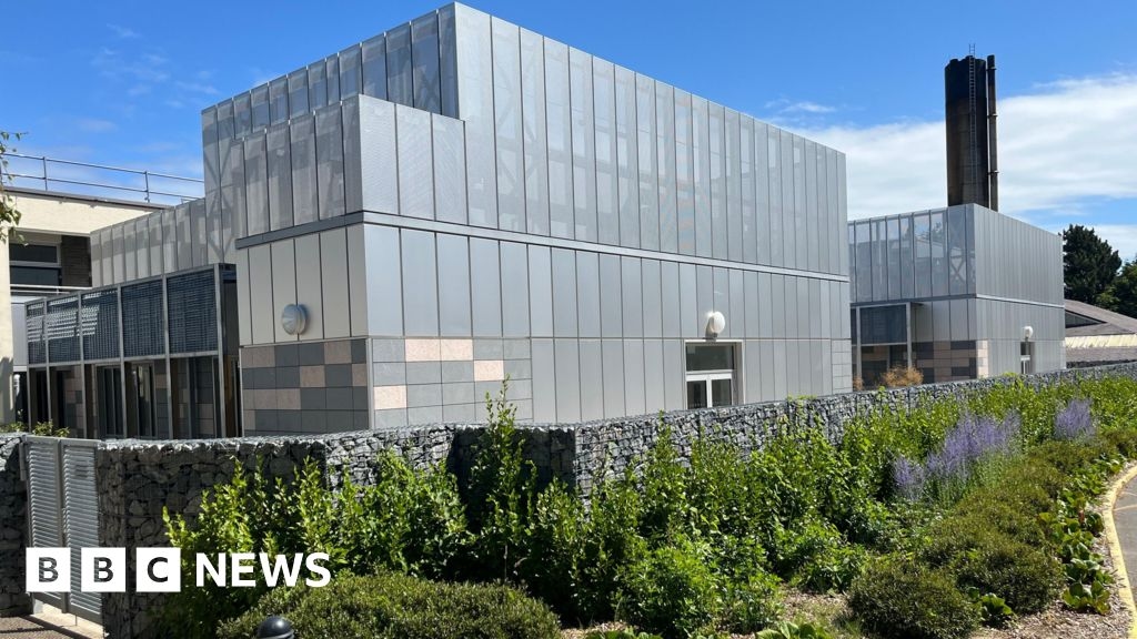 Further delays to opening of Guernsey critical care unit