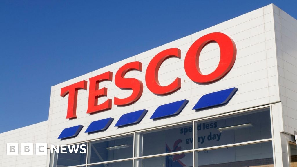Tesco Ireland to create 400 jobs across 10 new stores