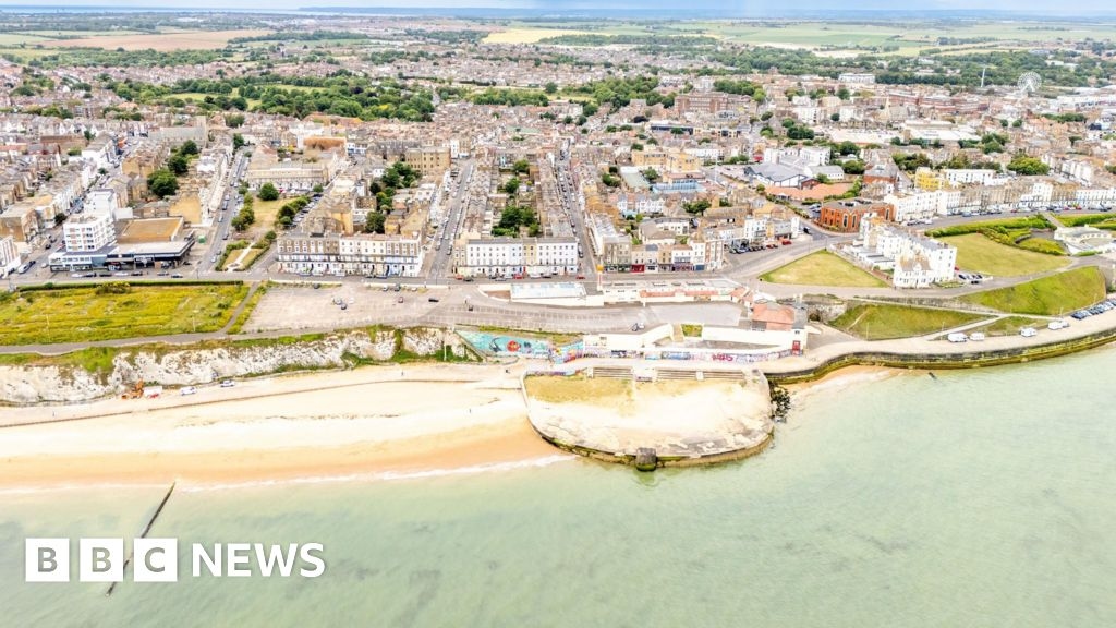 Historic Cliftonville Lido complex in Margate is on the market