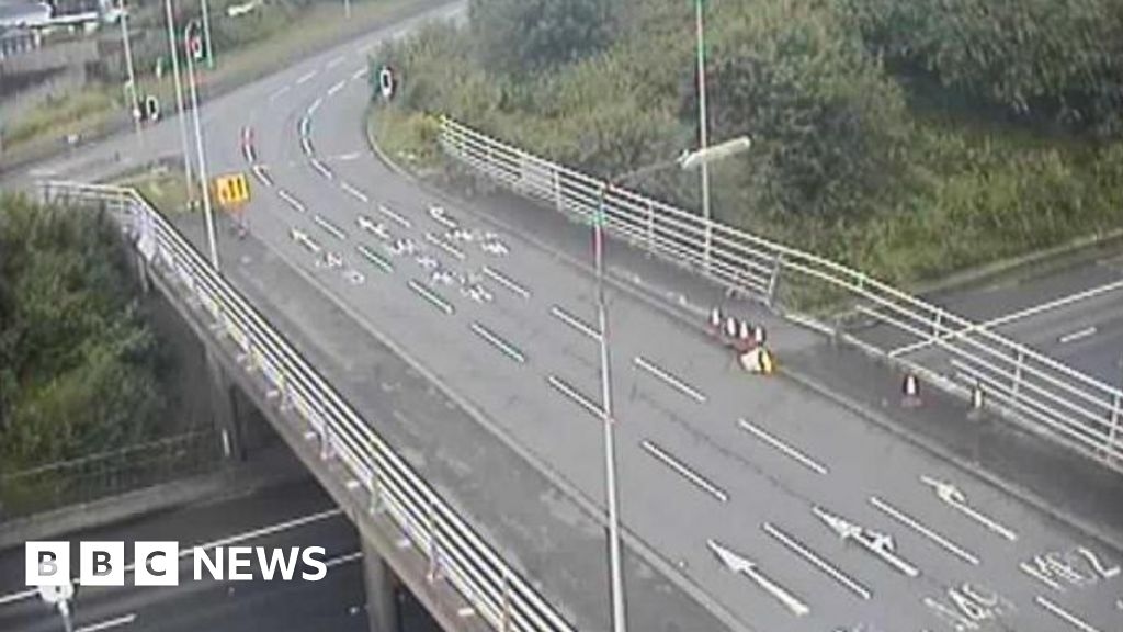 Major M62 delays after lorry crash causes fuel spill