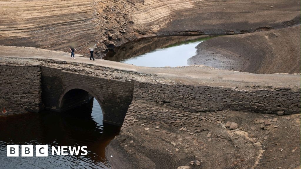 Yorkshire Water reservoir visitors warned to keep to paths