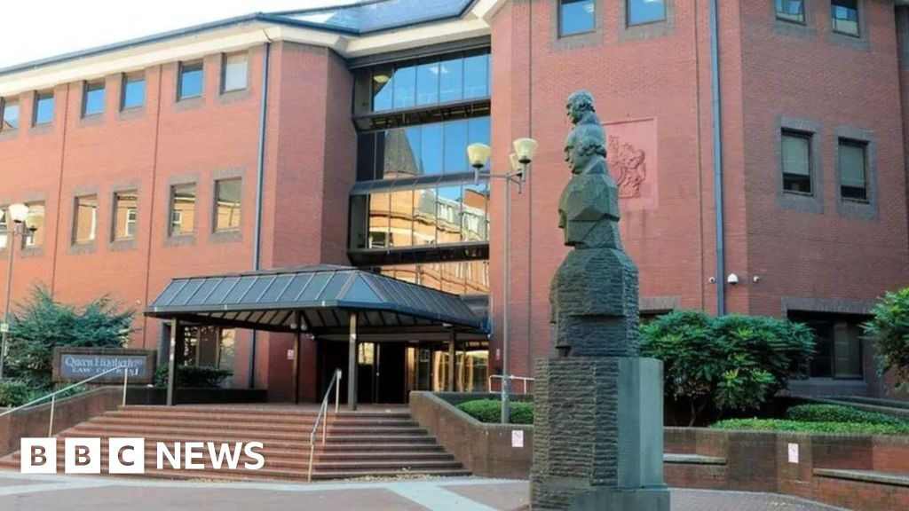 Worcester man denies belonging to Islamic State