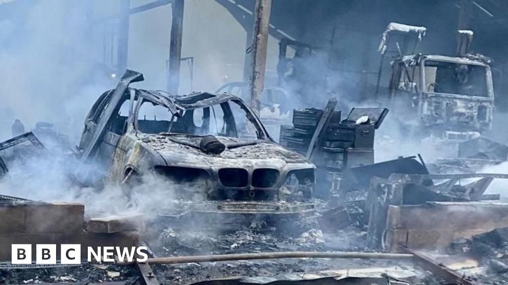 Vehicles and farm buildings destroyed in Little Hallingbury fire