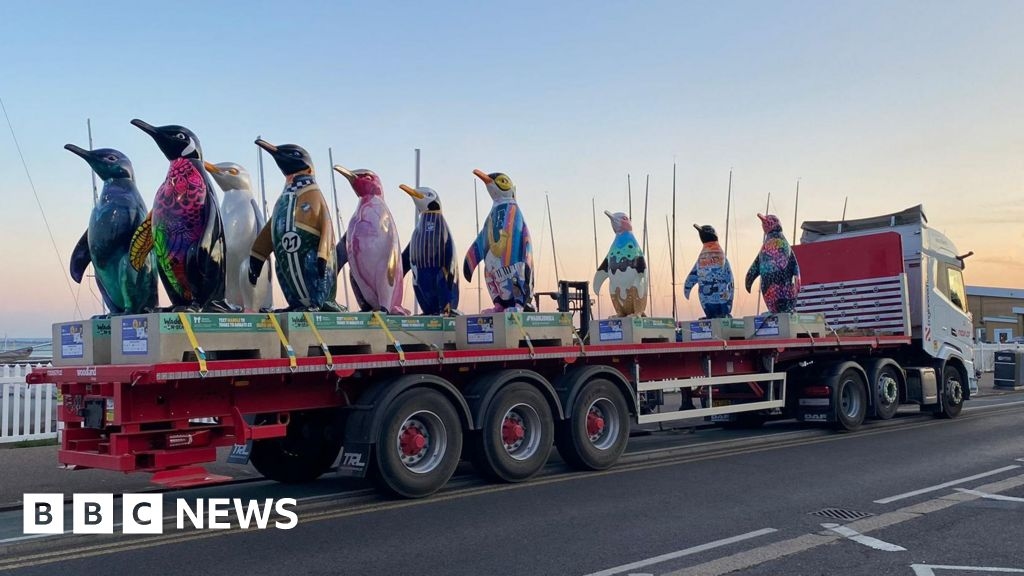 Penguins waddle into Southend-on-Sea for sculpture trail