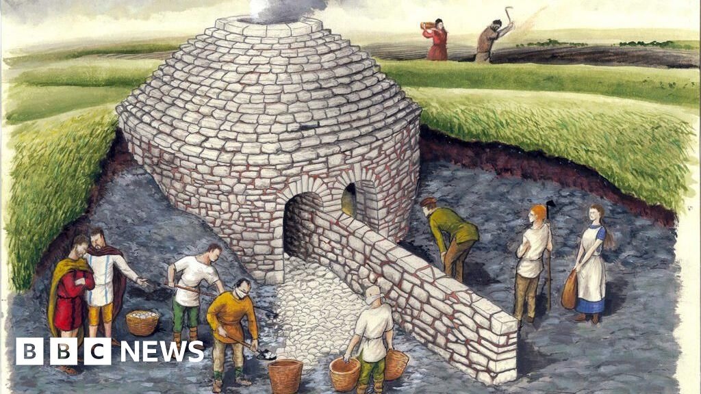 Roman lime kiln found by archaeologists in Gloucestershire