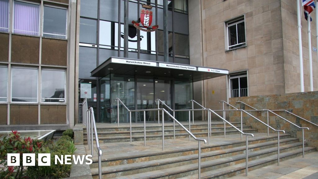 Sharp fall in complaints about Warwickshire County Council
