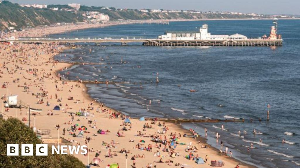 Bournemouth, Christchurch and Poole beach wristband scheme starts