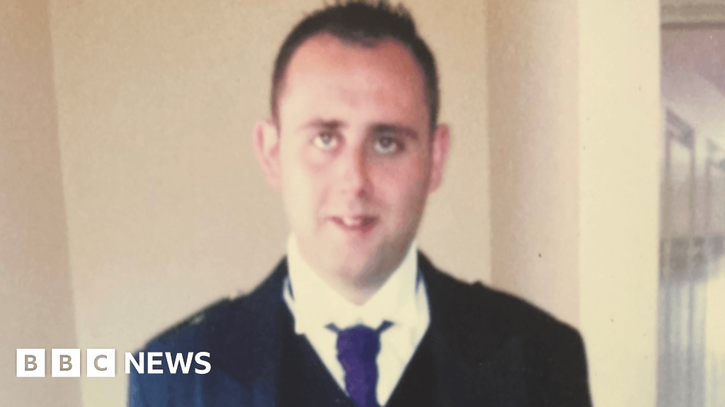 Family 'devastated' by death of man after Paisley street incident