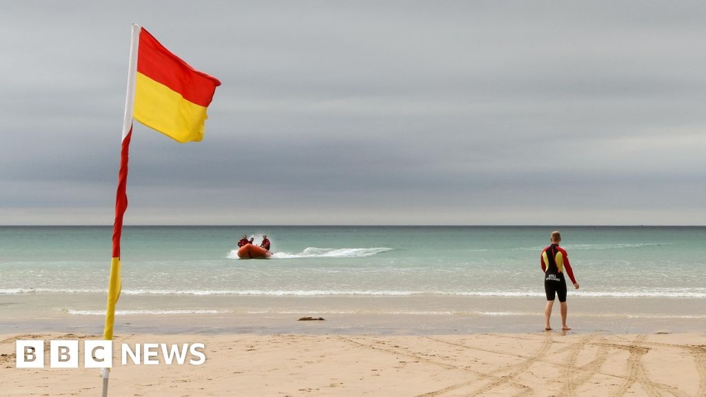 RNLI warning to swimmers after mass beach rescue near Tintagel