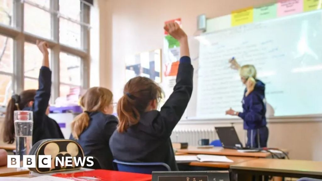 School staff earning less than minimum wage, union claims