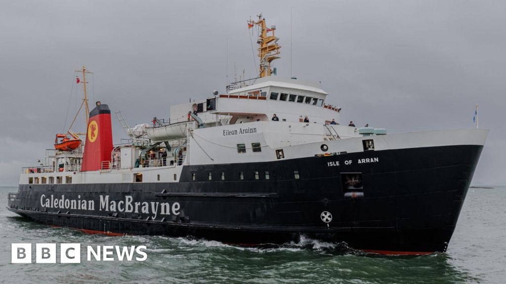 Island businesses criticise ferry cancellation fund