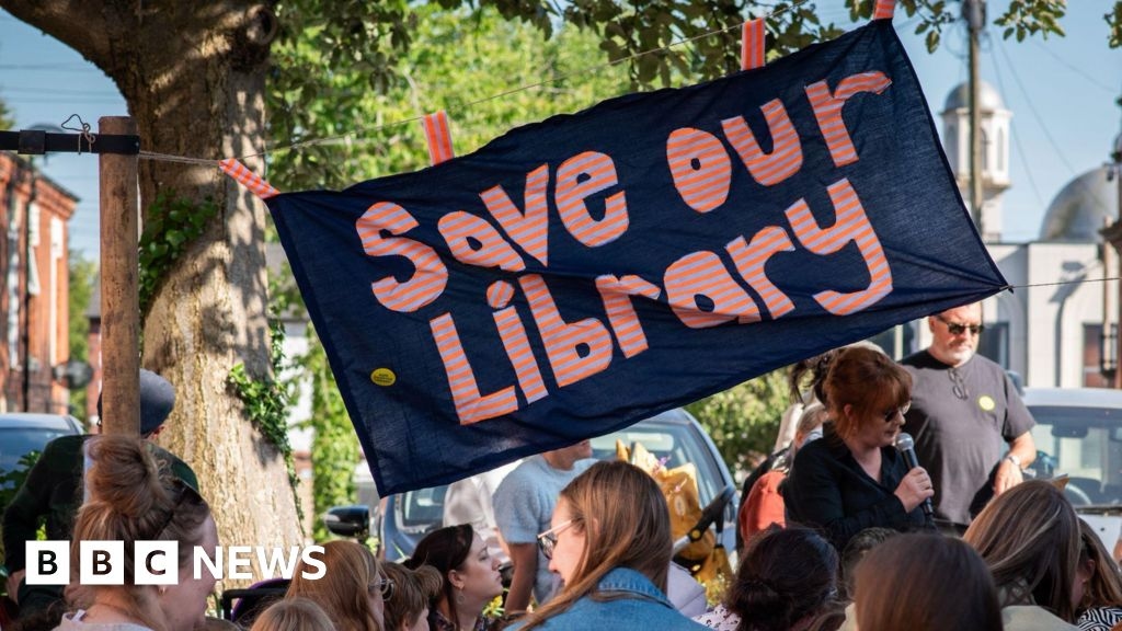Fears over plans for volunteer-run libraries in Leicester