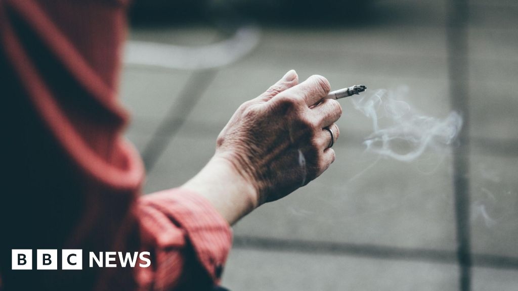 Sheffield campaign to help smokers quit wins council praise