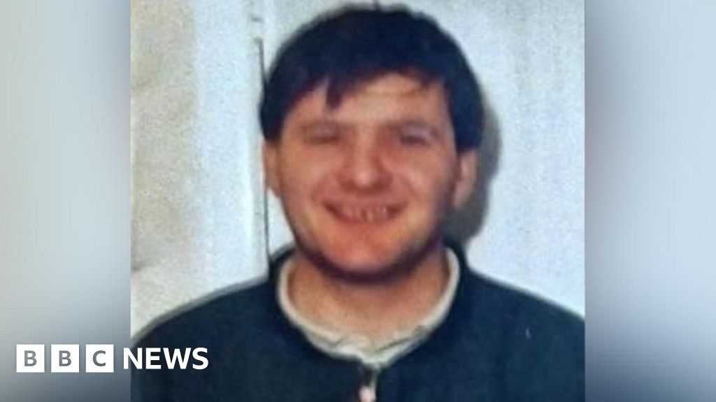 PSNI chief delivers apology in hospital to murder victim's brother