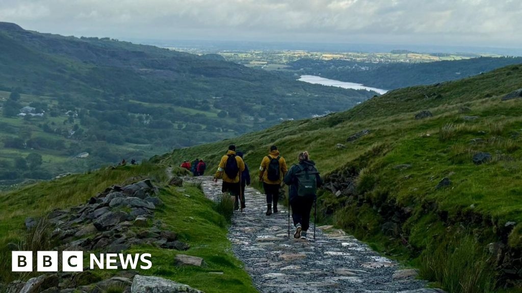 Yr Wyddfa hike raises £21k for Worcestershire hospital trust charity
